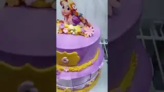 Rapunzel themed cake #cakeart #cakedesign #youtubeshorts #shorts #short #shortsviral #shortsviral