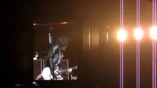 Foo Fighters -- Bad Reputation (Live with JOAN JETT at Madison Square Garden 11/13/2011)