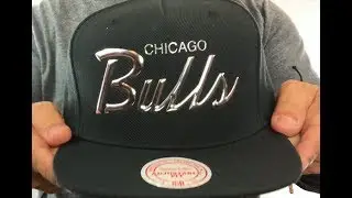 Bulls 'LIQUID METALLIC SCRIPT SNAPBACK' Black-Silver Hat by Mitchell and Ness