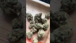 Uklegal medical four20pharma-Grapes & cream 30%thc 1%cbd #four20pharma #mensmentalhealth #ukmedicine