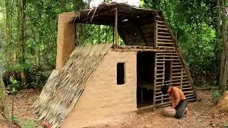 House building, groundwater, pool and gym in the forest (Дом, бассейн и тренажерный зал в лесу)