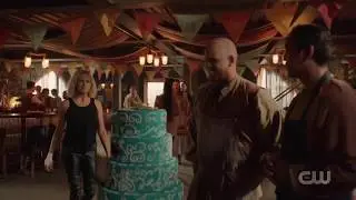 The 100 6x04 Madi eats a cookie + Madi and Clarke talk about sheidheda