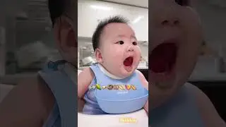 Baby eats breakfast |ăn s&aacute;ng c&ugrave;ng b&eacute; n&agrave;o! Em b&eacute; ng&agrave;y đầu ăn dặm  sẽ thế n&agrave;o ! #shortvideo
