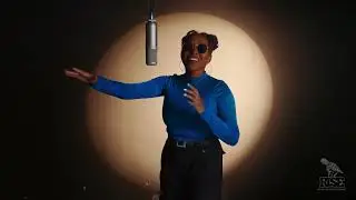 Christina Smith - I Can't Stay [Performance]