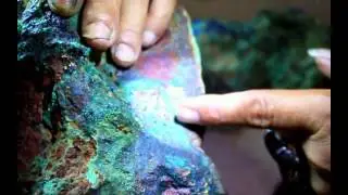 Batu Pirus Persia Urat Emas Asli