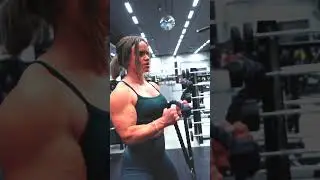 Female Muscle Girl Workout Motivation🔥#crossfit #ifbb #femaleworkout #gym #girlswholift