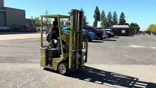 Clark TW25B Electric 2,000 Lb Capacity Forklift