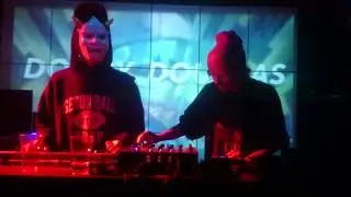 Dooby Douglas - あたしの心を捕まえた LIVE at 