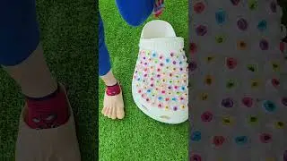 Super cool giant eye slippers 🦶👀🦶 Leather foot sandals  🦵🏻🦵🏻 #love #trending #slipperstyle