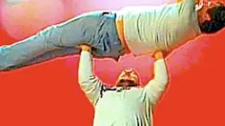 HUGE DUDE LIFTED OVER HEAD! (2/3/10-336)