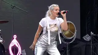 Tove Lo &mdash; Disco Tits (Park Live 2018, Moscow)