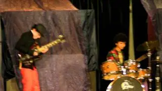 Eva Nelson Band Premiere in Paris