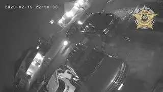 Surveillance video captures armed burglary crew in Antioch, IL