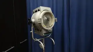 Кинопрожектор ламповый с линзой френеля КПЛ-15