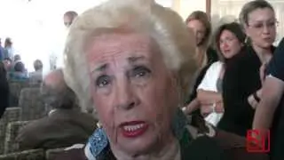 Napoli - Assunta Almirante contro Grillo (19.06.13)