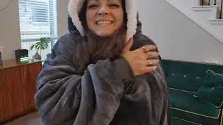 L'AGRATY Oversized Wearable Blanket Hoodie Review! | Cozy Sherpa Fleece with Giant Pocket (Grey)