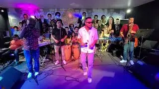 Papachu y su conjunto en Musica 08/05/24 El sonerito Gurachero 😎👍🇵🇷