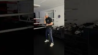 3 defensive options ✔️🥊 #boxing #boxingcoach #boxingtraining #boxingdrills #boxeo