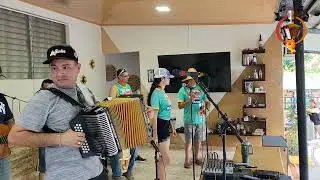 Oscar Carrasco - Me miran con malos ojos (Abraham Vergara) 🪗🎉🇵🇦