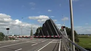 Brugopening Heerenbrug  Steenwijk Basculebrug/ Drawbridge/ Pont Basculant/ Zugbrücke