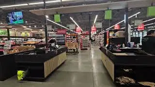Покупка продуктов в Amazon Fresh, скоро закроется, тихо, меньше сотрудников и покупателей