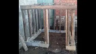 Курятник из строительного мусора. Building waste chicken coop