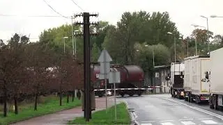 6Dg-162 z beczkami na ul. Bydgoskiej w Wałczu