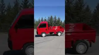 Mini Truck tries drifting