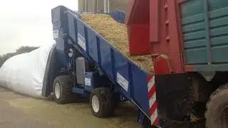 ROTO PRESS in azione - Macchina Agricola per Insilare le TREBBIE DI BIRRA - New Food Srl
