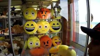 CUTE EMOJI PILLOW CLAW MACHINE WIN