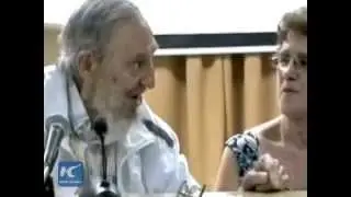 Fidel Castro makes rare public appearance