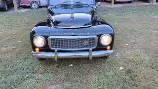 1957 Volvo 444 Motor running, lights