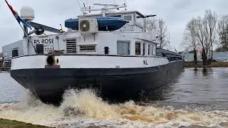 KNAP STAALTJE STUURMANSKUNST IN DE INDUSTRIEHAVEN VAN WINSCHOTEN 💪⚓️⚓️