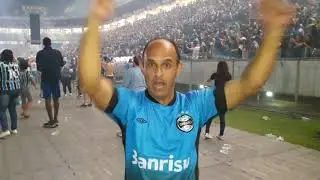 Minutos finais LAN&Uacute;S vs GR&Ecirc;MIO fan fest arena.