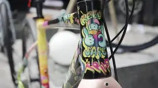 United Bike x NeverTooLavish: Sepeda Gravel dengan Sentuhan Custom Paint
