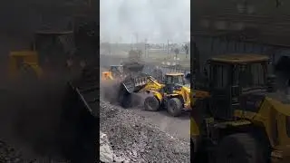TRAIN MA COAL LOADING COMPETITION VIDEOS LIUGONG    5 TONS AND JCB 3.5 TONS WHEEL LOADER #viral #jcb