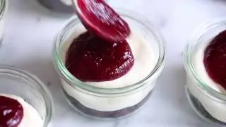 Cranberry Vanilla Cheesecake Cups - Short