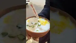Banaras ki famous lassi aur yummy malai toast tea. #vlog