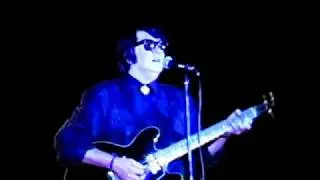 Roy Orbison In Concert performing Crying