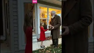 Kindness 🦃 Thanksgiving Dinner with a Surprise Guest #kindness #thanksgiving #shorts
