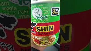 Vegan ramen 🍜😍#vegan on the go