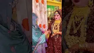 gorgeous kashmiri bride wearing heavy gold jewellery #ytshorts #kashmiri