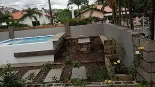 Boxing and making the concrete table top for the seating area Csomp&oacute; Silver Manor Airbnb