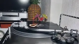 Streetsounds Hip House - M & M - Get Off Your Butt - DJ Int Westside Records - 1989