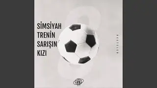 Simsiyah Trenin Sarışın Kızı