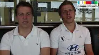 21 von uns: Mit Timo und Benjamin We&szlig; im Hockeypark.