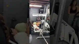 girl gains lifting club #fitness #girlgains