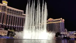 FOUNTAINS of BELLAGIO DON'T STOP! (The Old Faithful of...) 🇺🇲 Las Vegas, Nevada