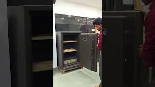 Godrej Defender 49 Aurum Pro Safe Locker Unboxing New Model  #locker #godrej #defenderaurum #safe