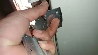 باب الثلاجة وقع وطريقه الحل.    01091760486